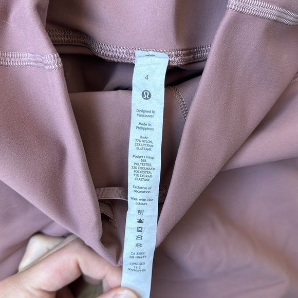 Lululemon Wunder Under tight 25” - Picture 5 of 8